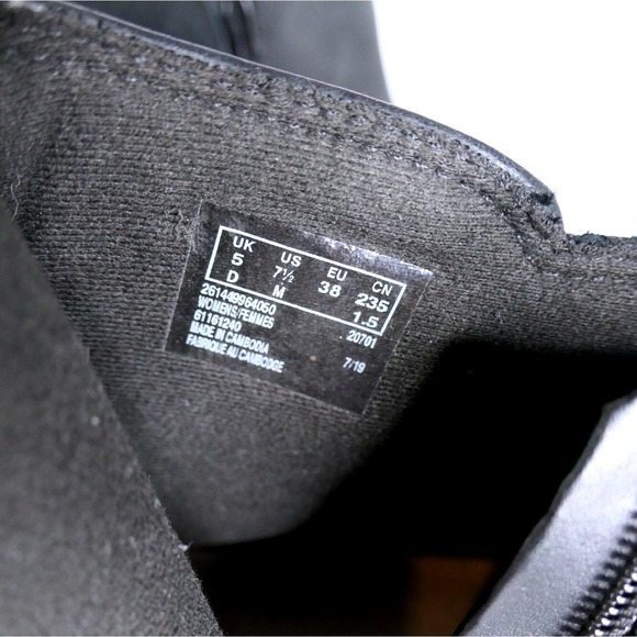 Clarks Collection Wmns Black Ankle Moto Strappy Boots Size 7.5 US Comfort Low - Picture 3 of 8